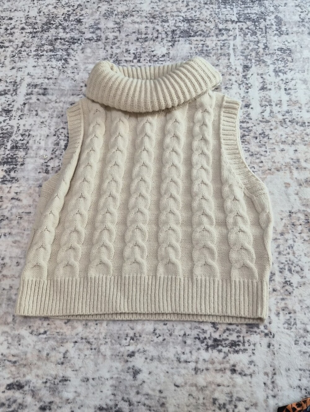 Cider Sleeveless Cable-Knit Turtleneck Sweater Vest - Cream